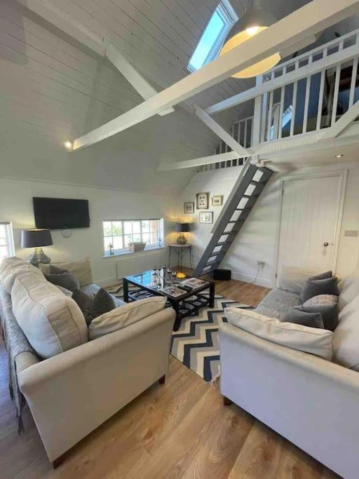 شقة The Coach House Alderbury المظهر الخارجي الصورة
