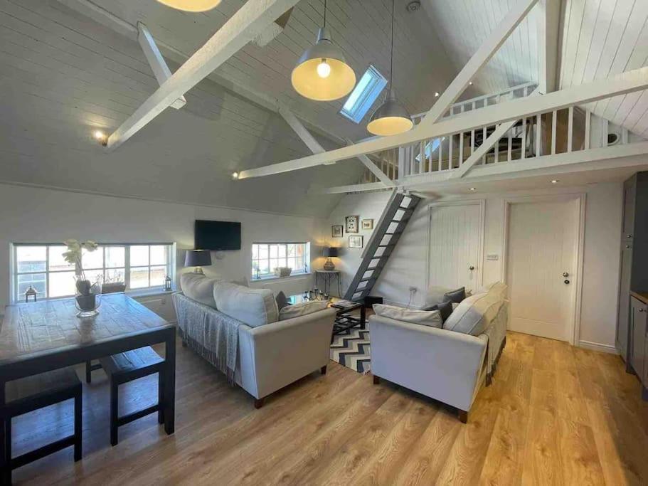 شقة The Coach House Alderbury المظهر الخارجي الصورة