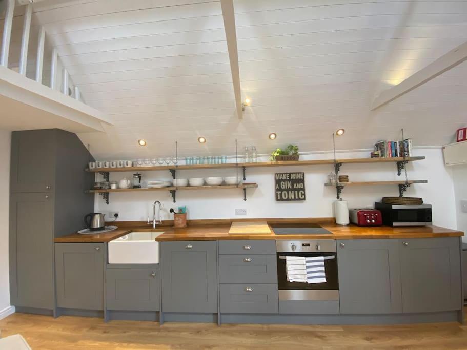 شقة The Coach House Alderbury المظهر الخارجي الصورة